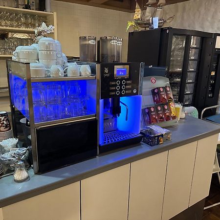 Hotel Hellers Twenty Four I -24H-Check-In- フリードリヒスハーフェン エクステリア 写真